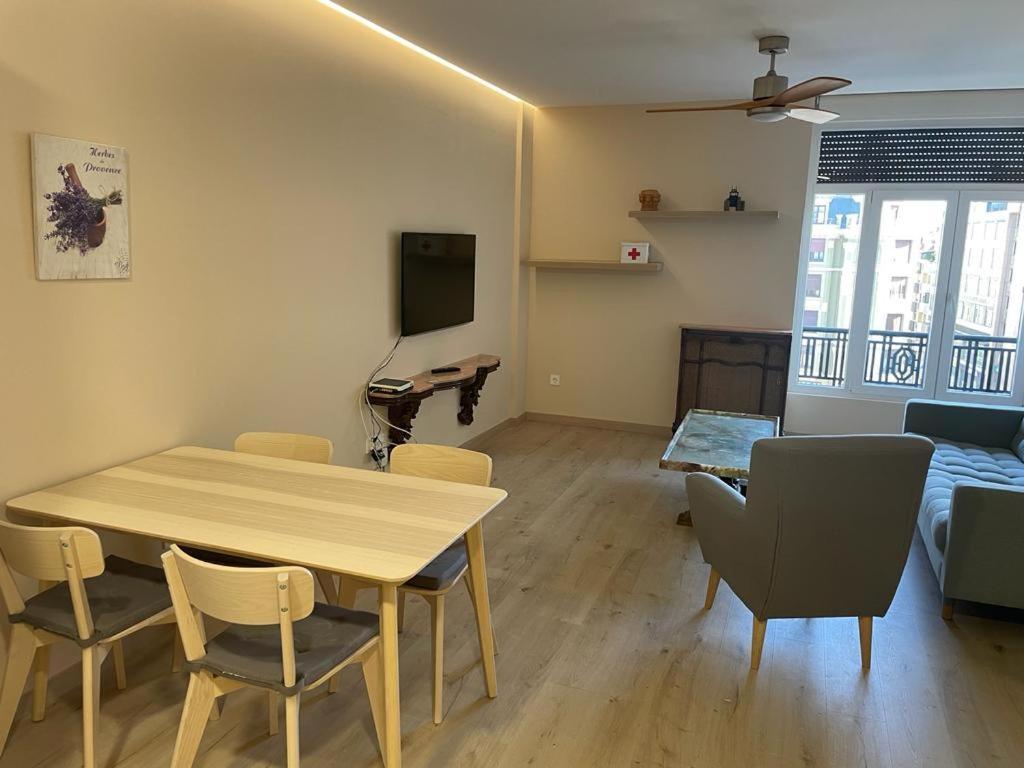 Apartamentos Gyc Vistas A Santo Domingo León Exteriér fotografie