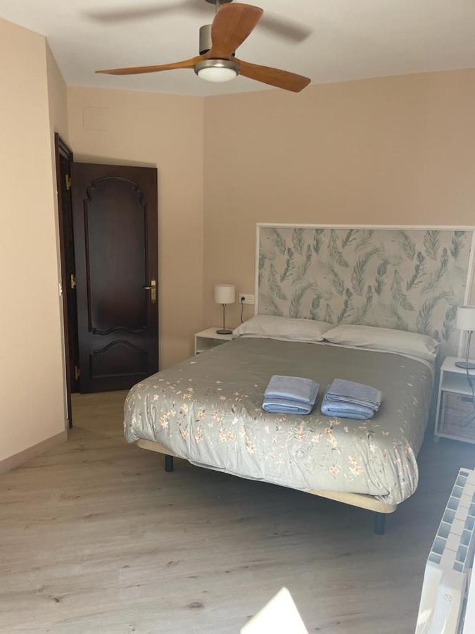 Apartamentos Gyc Vistas A Santo Domingo León Exteriér fotografie